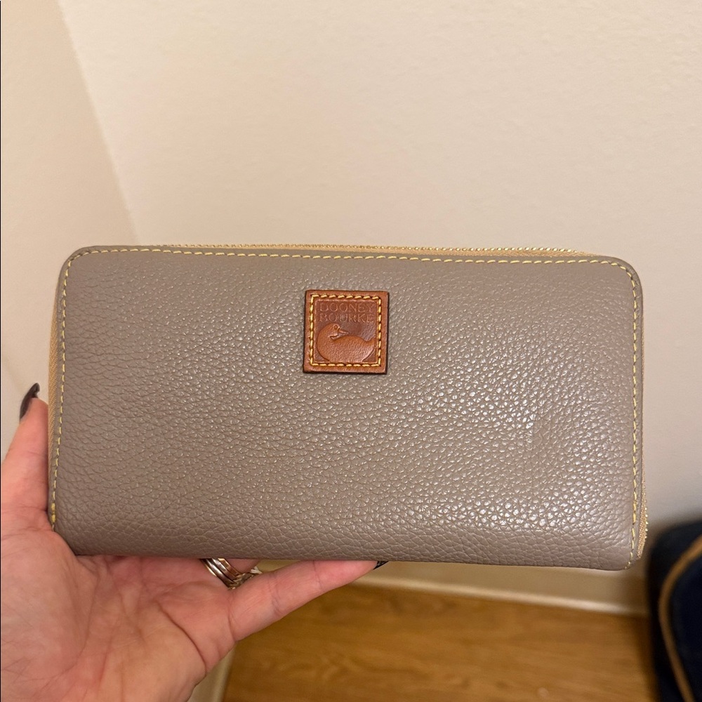 Dooney & Bourke Gray Leather Zip Wallet